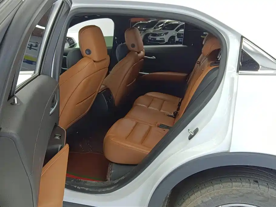 Cadillac XT4 2022 28T FWD Premium фото 11