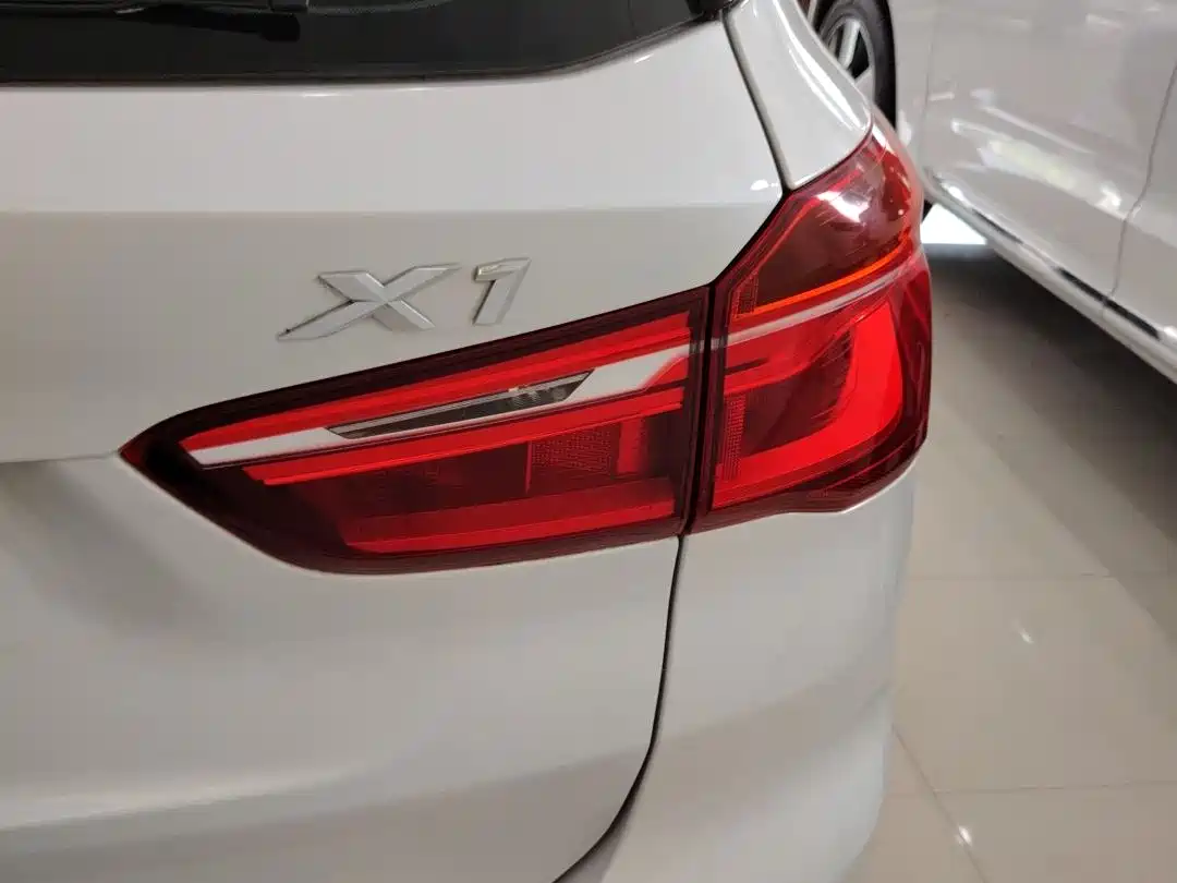 BMW X1 2018 sDrive18Li Fashion Model фото 16