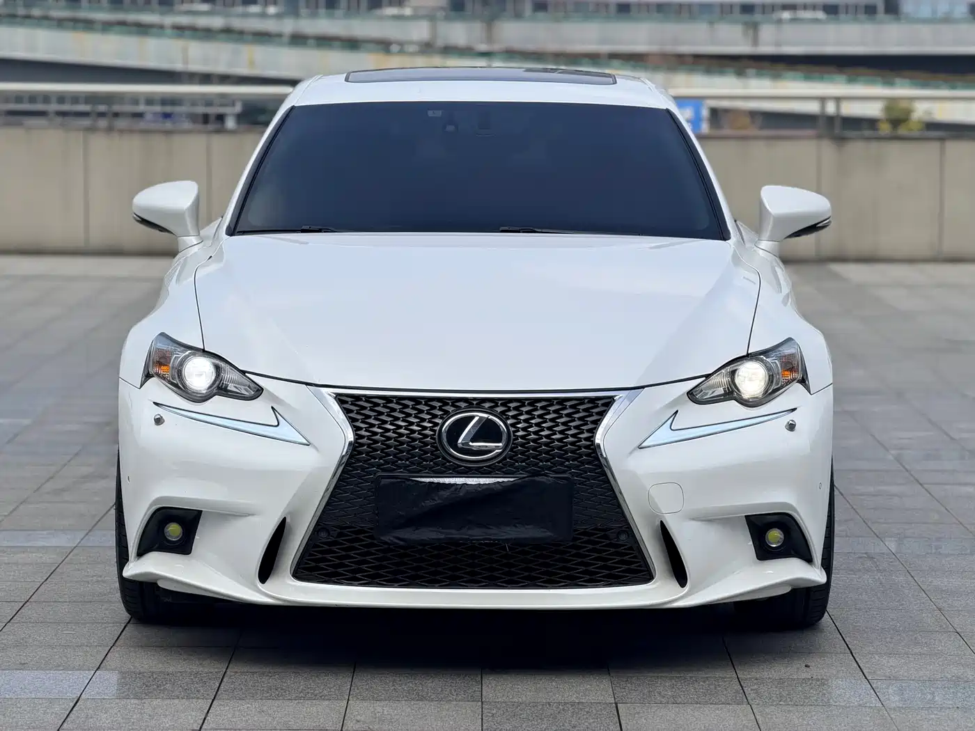 LEXUS IS