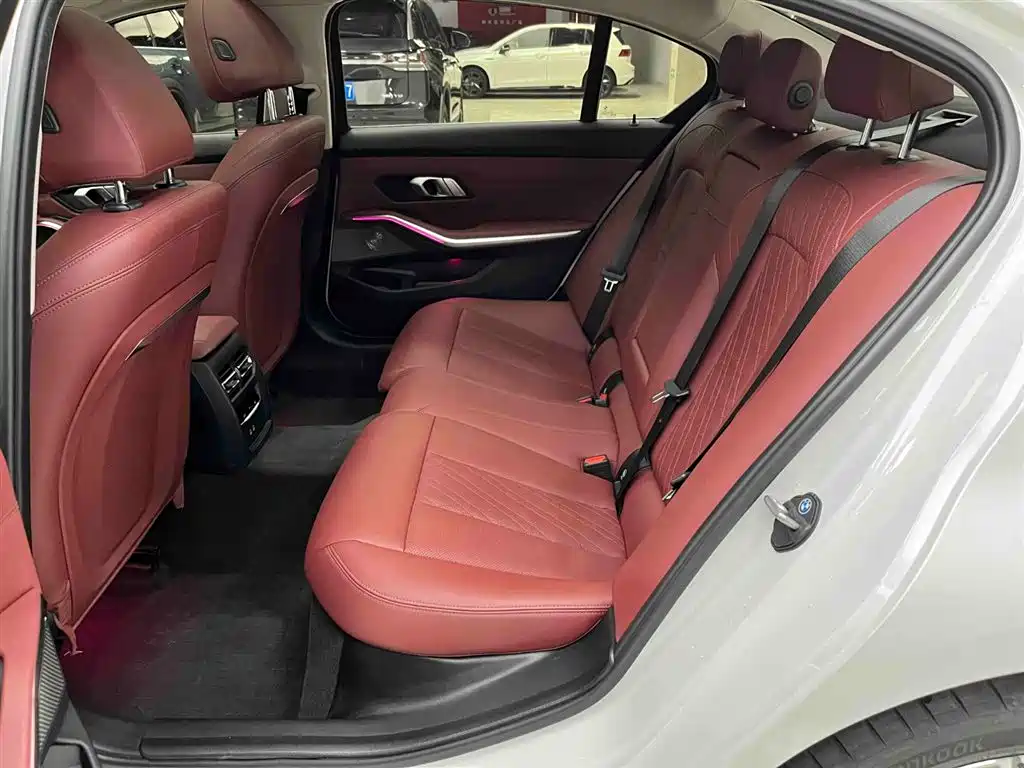 BMW 3 Series 2023 320Li M Sport Package фото 14