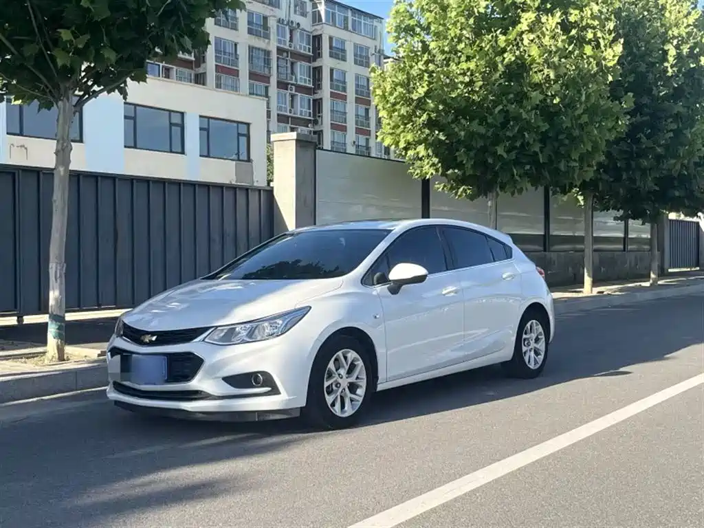 Chevrolet Cruze 2017 1.5L Hatchback Auto Style
