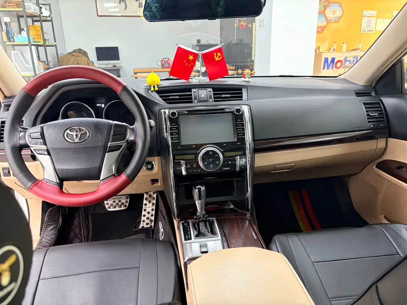 Toyota Reiz 2010 2.5S Style Elite Edition фото 6