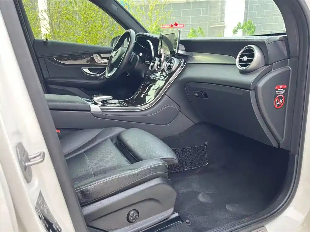 Mercedes-Benz GLC 2019 GLC 260 4MATIC Dynamic фото 9