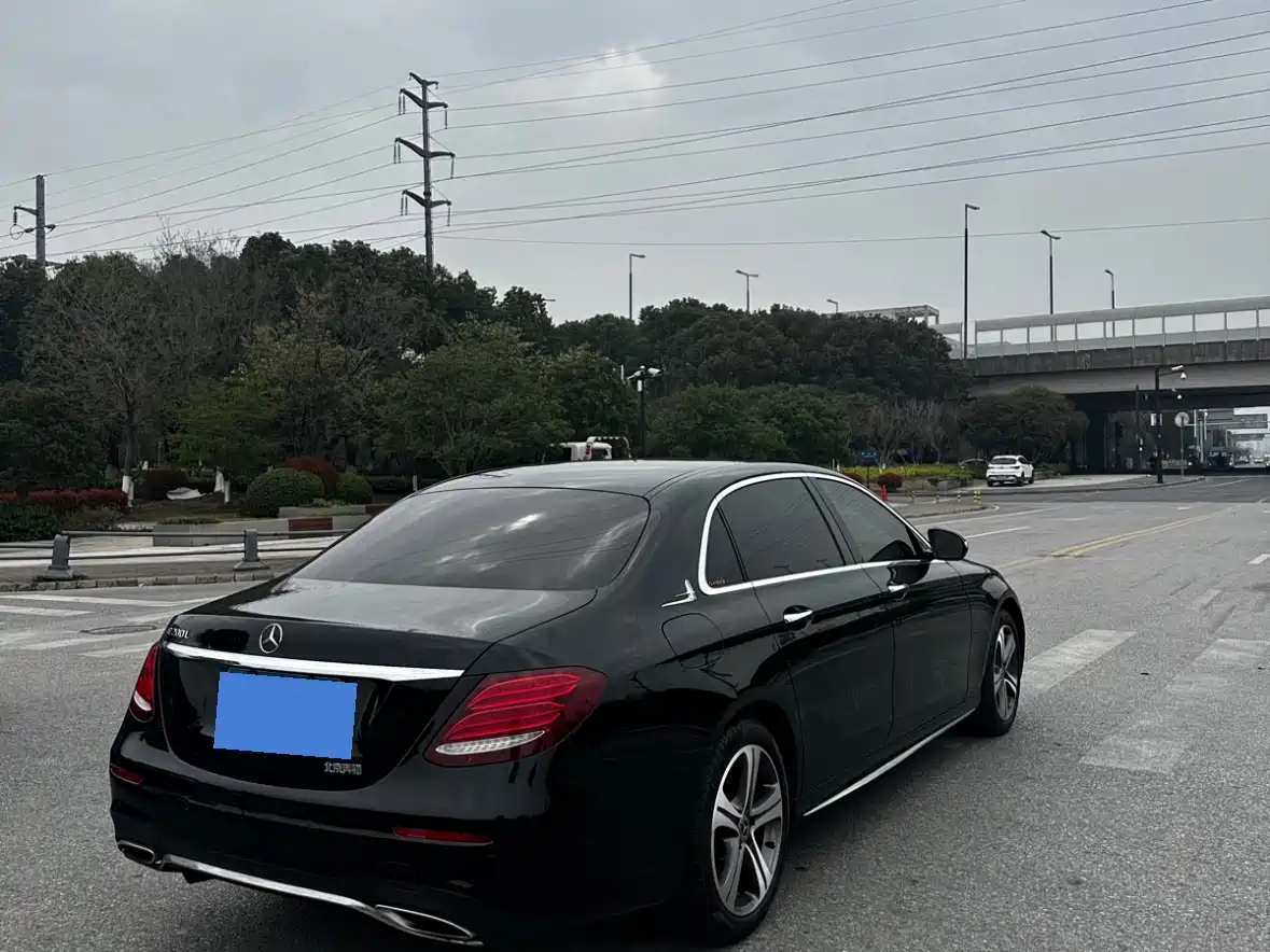Mercedes-Benz E-Class 2020 Model E 260 L Sport фото 6
