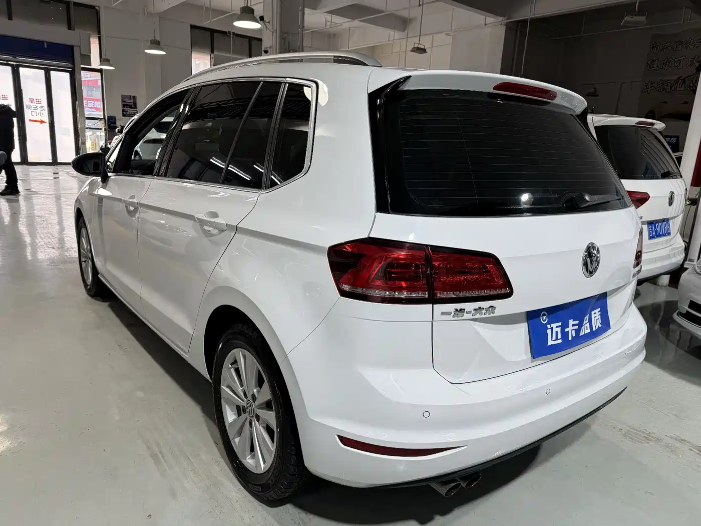 Volkswagen Golf Sportsvan 2018 230TSI Automatic Progressive фото 6