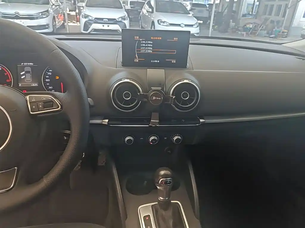 Audi A3 2014 Sportback 35 TFSI Automatic Fashion фото 13