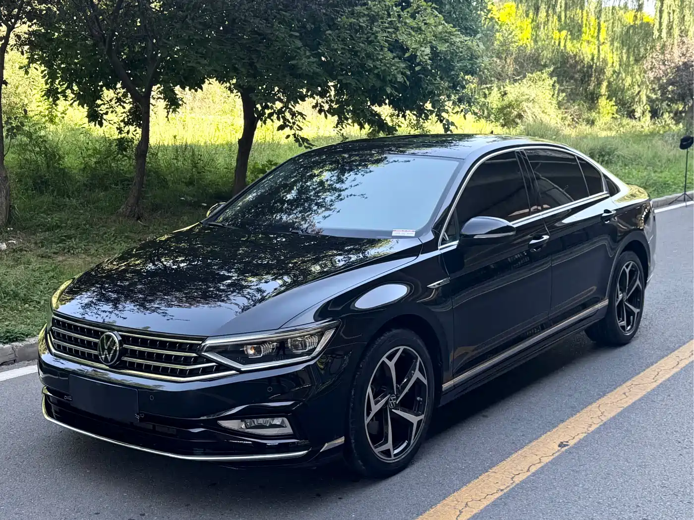Volkswagen Magotan 2024 2 Million Units Public Sharing Edition 330TSI DSG Luxury