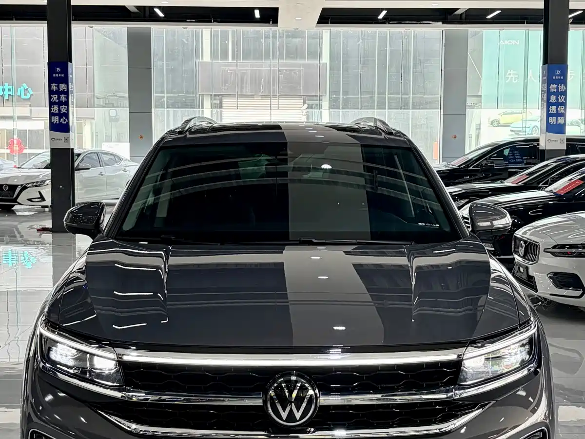Volkswagen Talagon 2022 380TSI 4WD Luxury Premium Pro Edition 7-Seater фото 2
