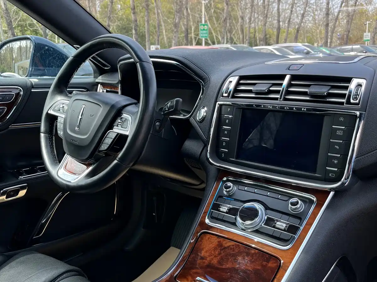 Lincoln Continental 2019 2.0T 2WD Zunyao Edition China VI фото 20