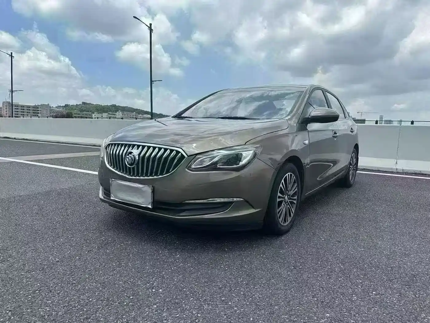 Фото 1 - Buick Excelle