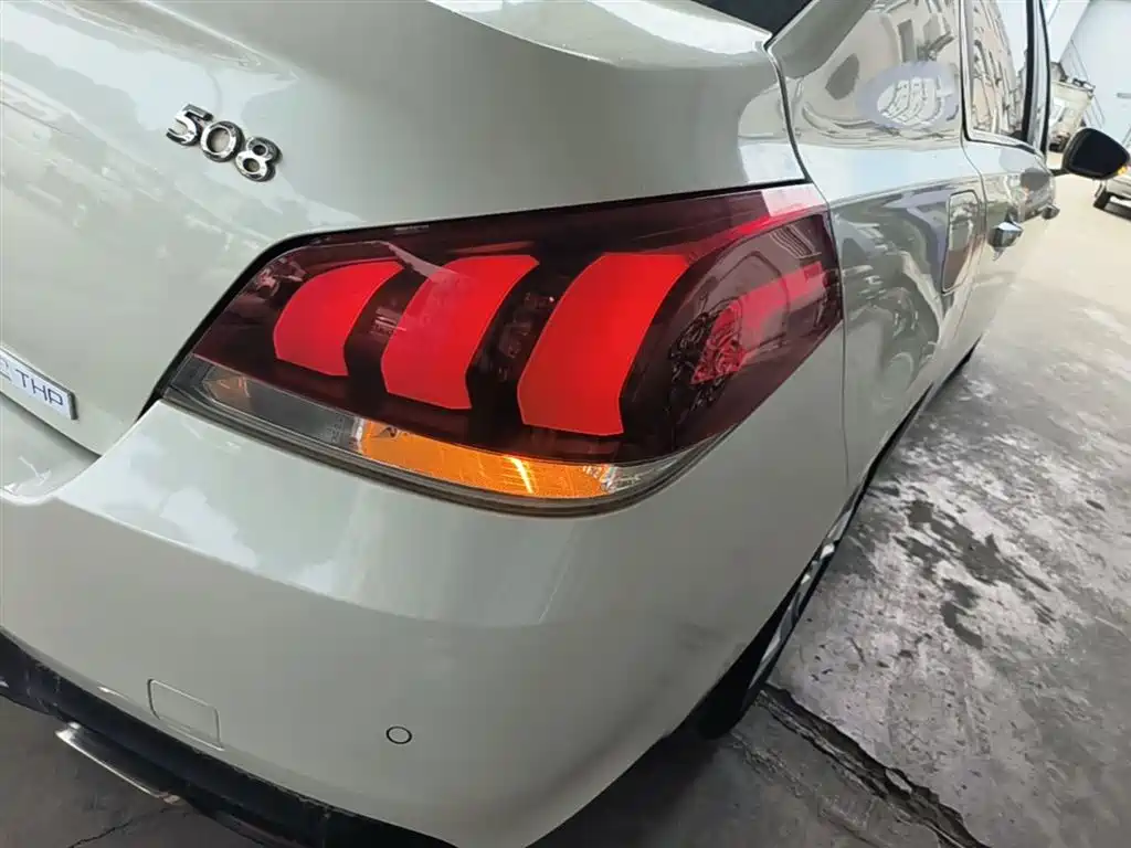 Peugeot 508 2015 1.6THP Auto Excellence Edition фото 8