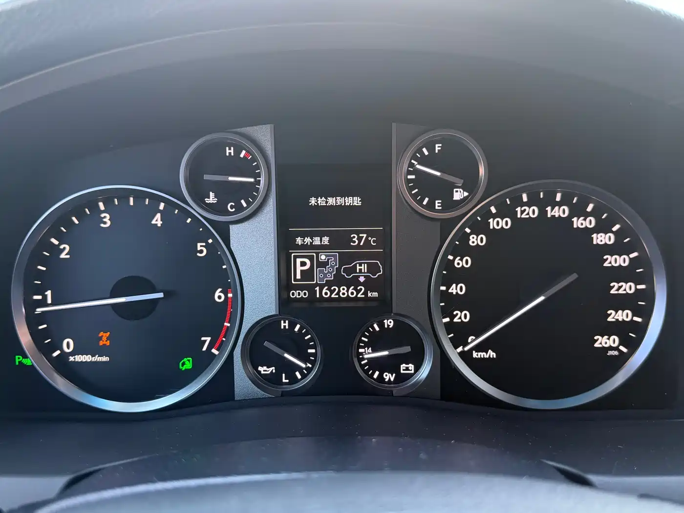 Lexus LX 2013 570 фото 14