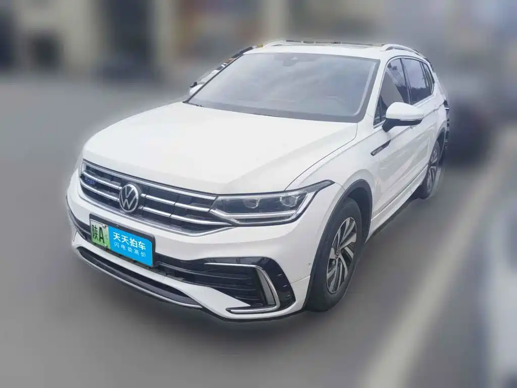 Volkswagen Tiguan L PHEV, 2024 год