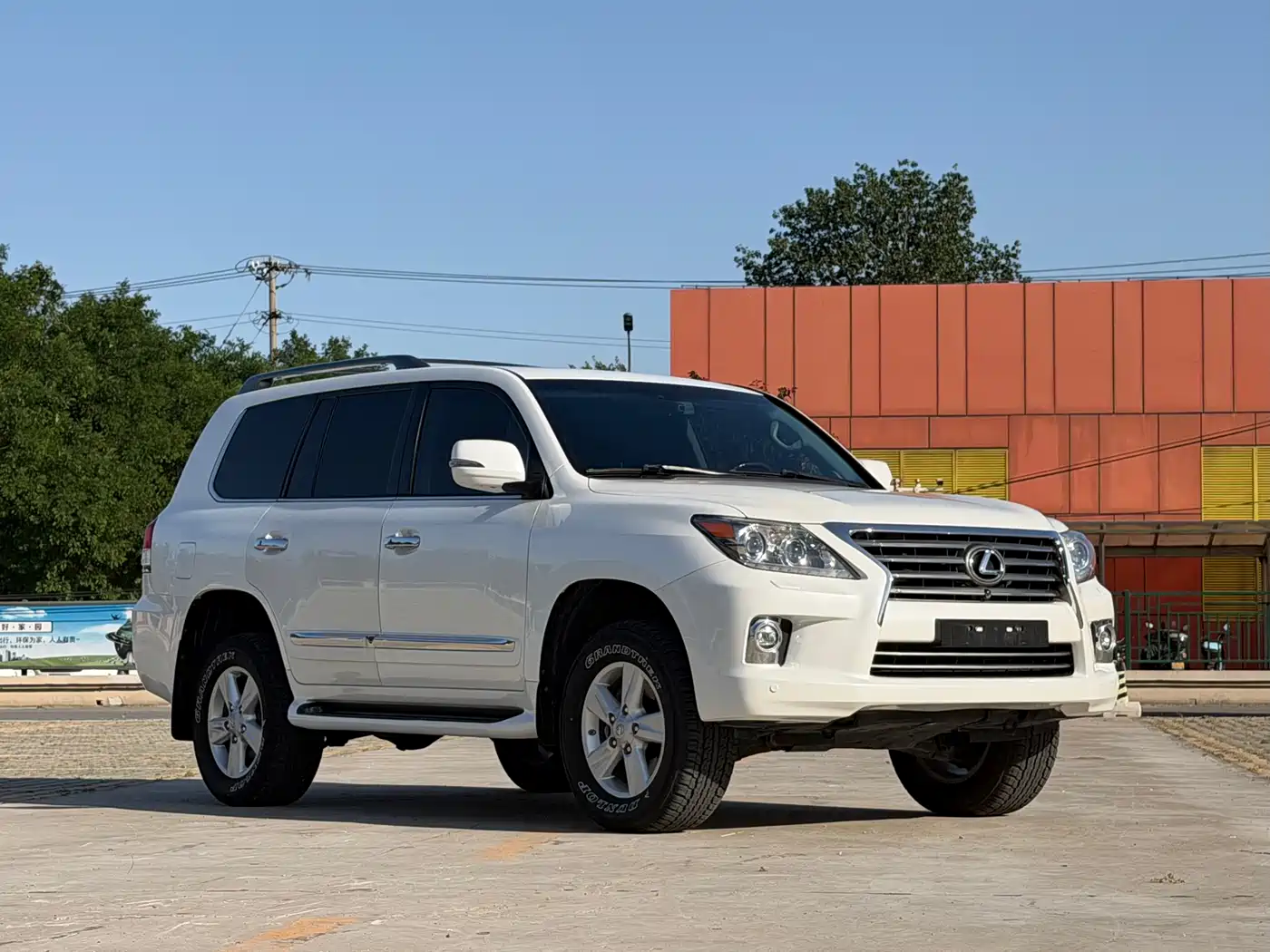 Lexus LX 2013 570 фото 3