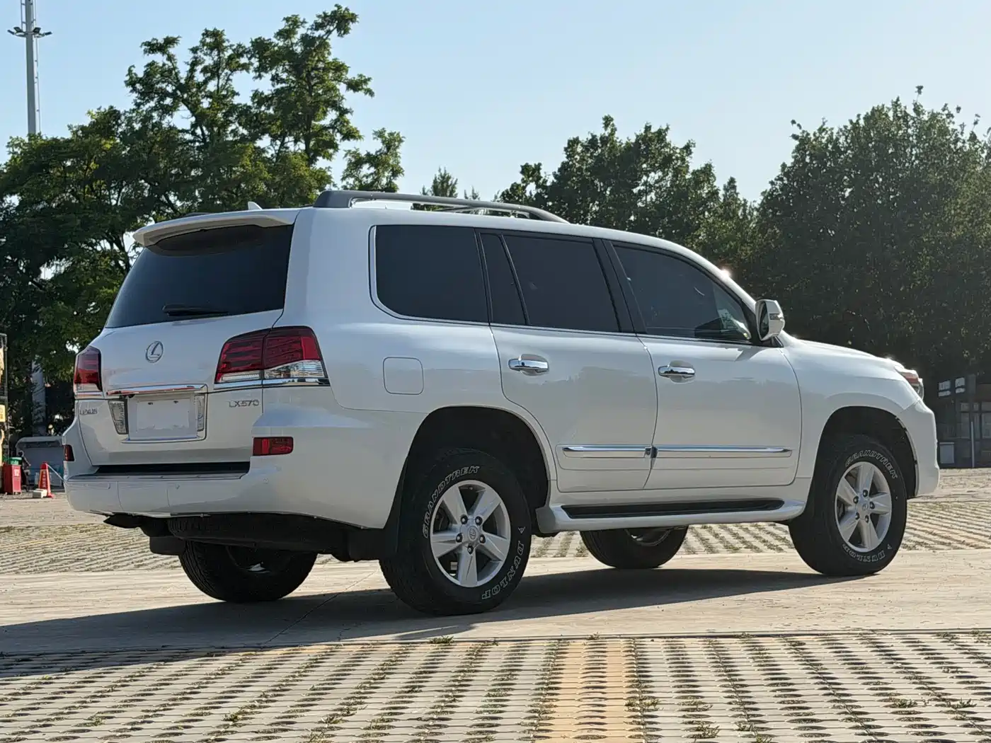 Lexus LX 2013 570 фото 6