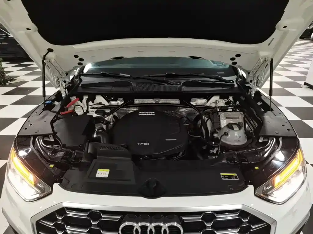 Photo 20 - Audi Q5L