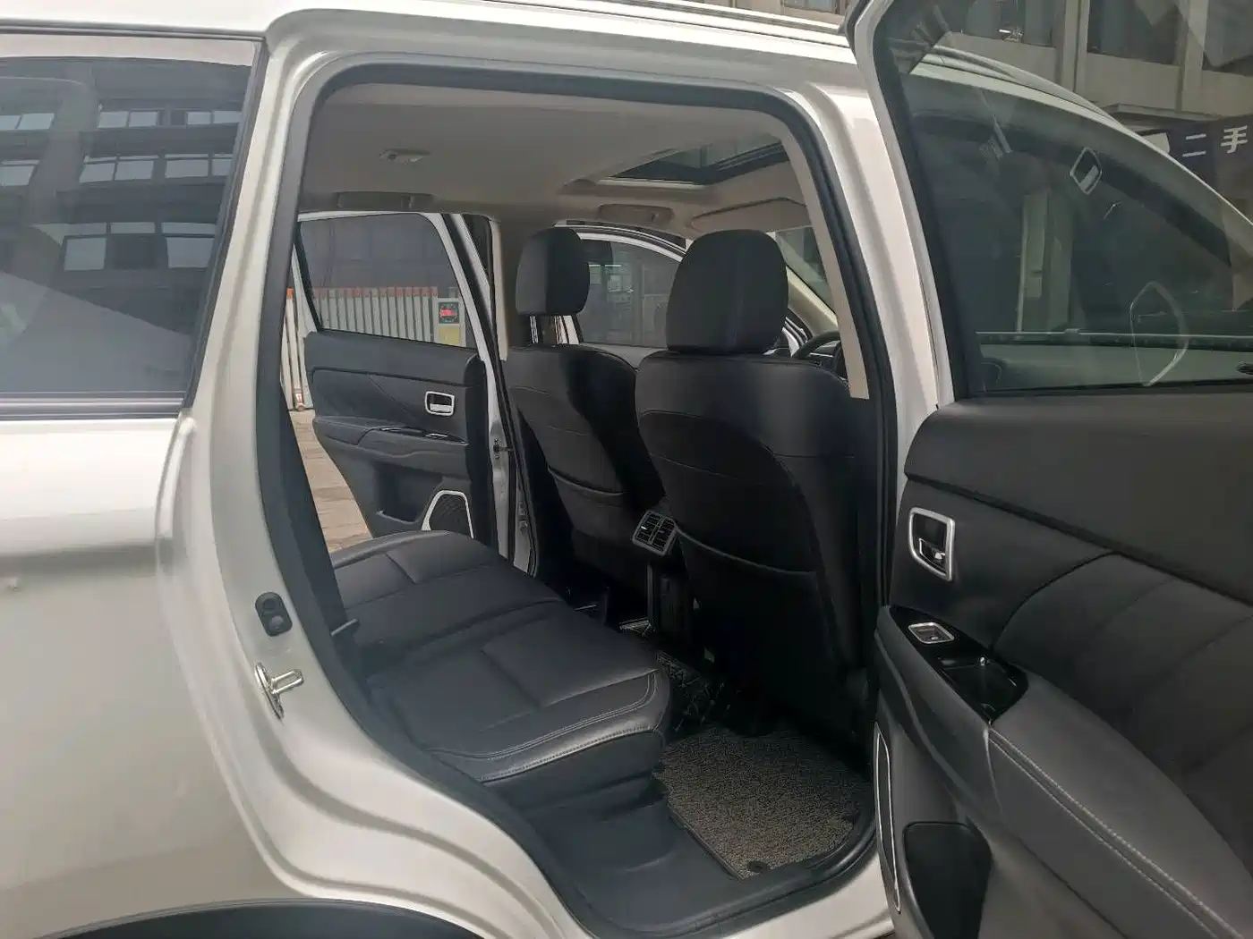 Mitsubishi Outlander 2019 2.0L 2WD Enjoy 5-Seater China VI фото 12