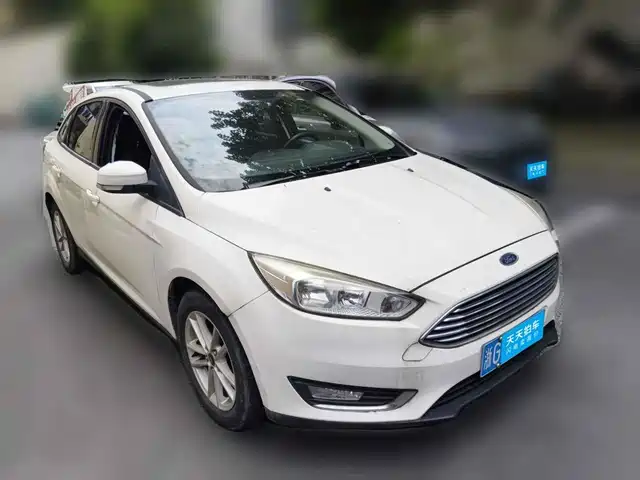 Ford Focus 2017 Sedan 1.6L Automatic Fashion Smart Edition — фото 3