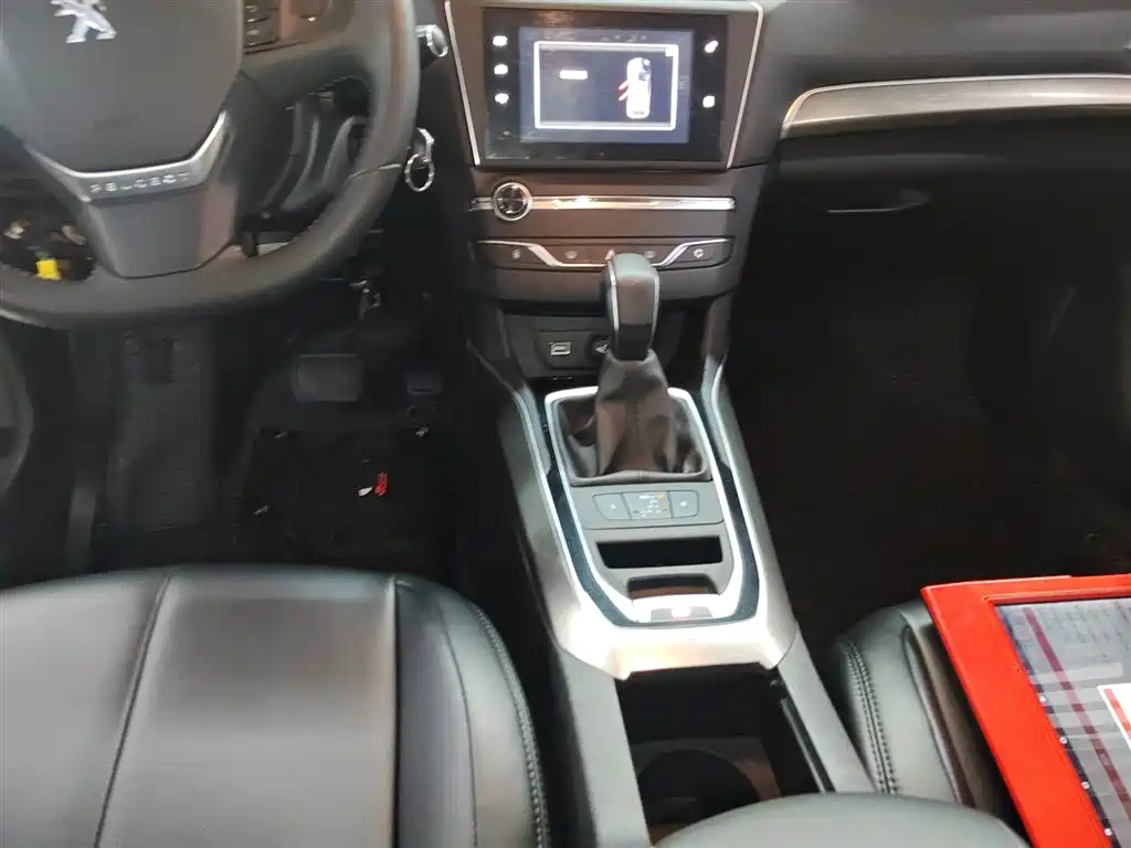 Peugeot 408 2014 1.8L Automatic Luxury Edition фото 10