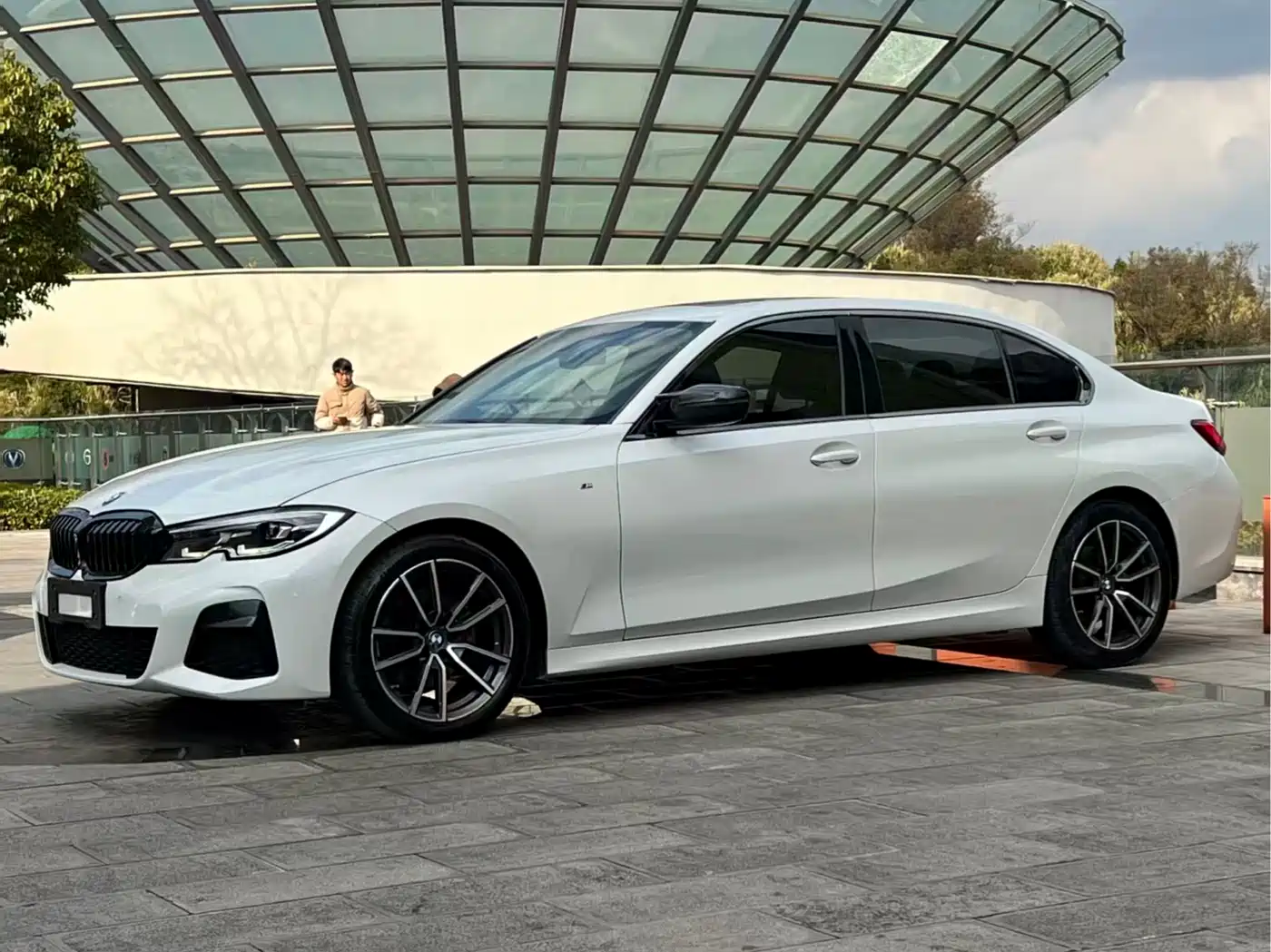 BMW 3-SERIES