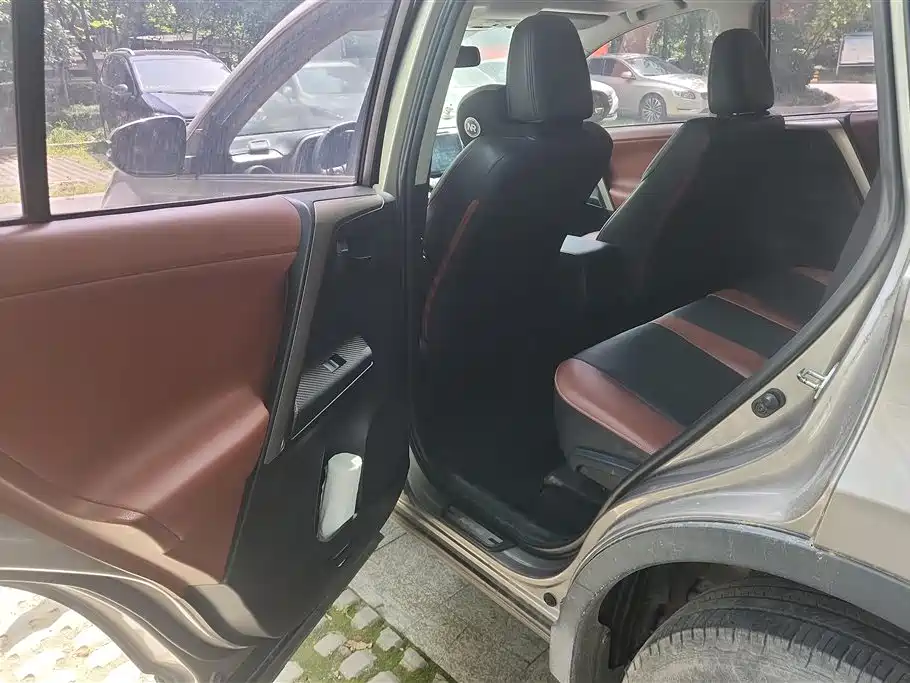 Toyota RAV4 Rongfang 2013 2.5L Auto 4WD Elite фото 11