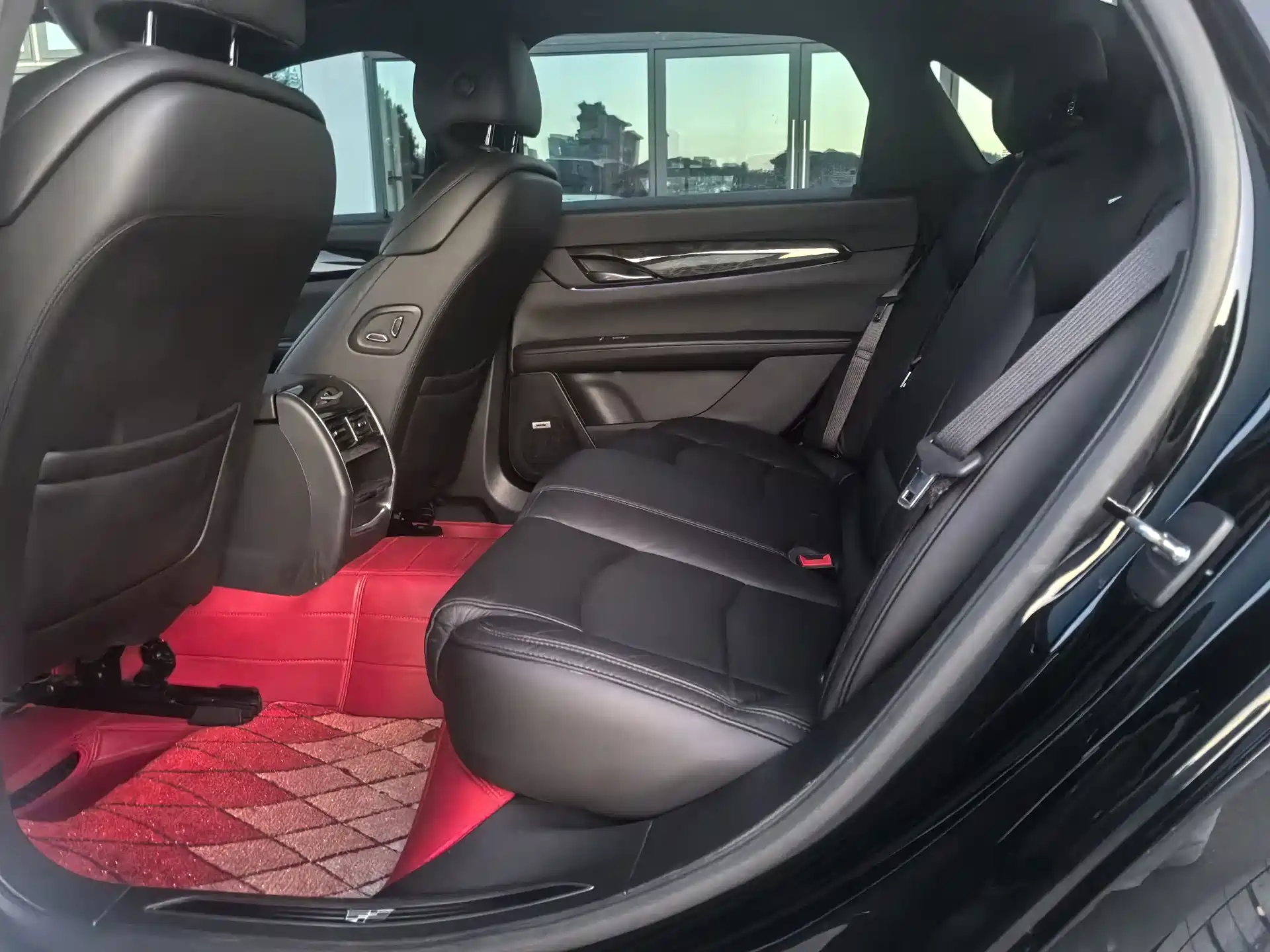 Фото 11 - Cadillac CT6