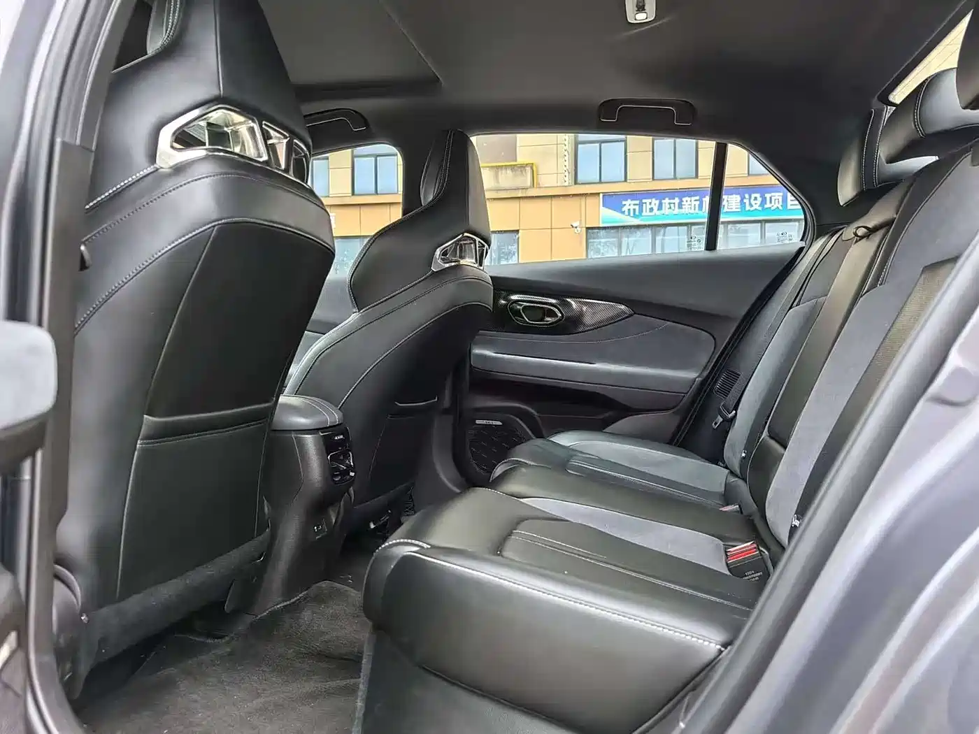 GAC Trumpchi Trumpchi Emkoo 2023 400T Auto R MAX фото 8