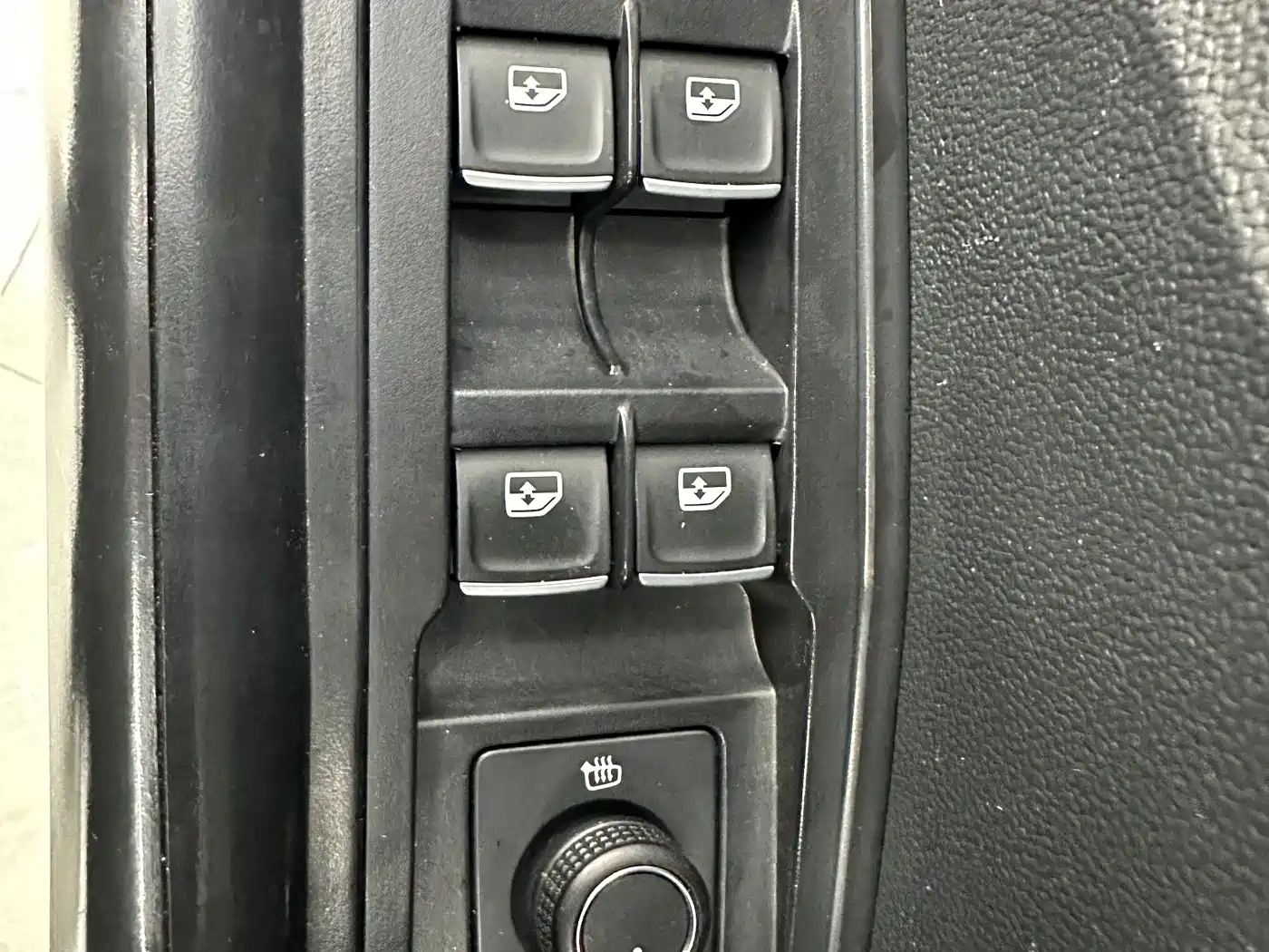 VOLKSWAGEN T-ROC EXPLORING SONGS