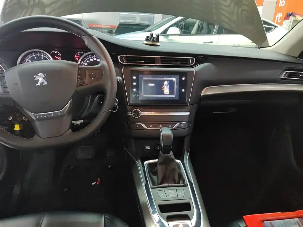 Peugeot 408 2014 1.8L Automatic Luxury Edition фото 9