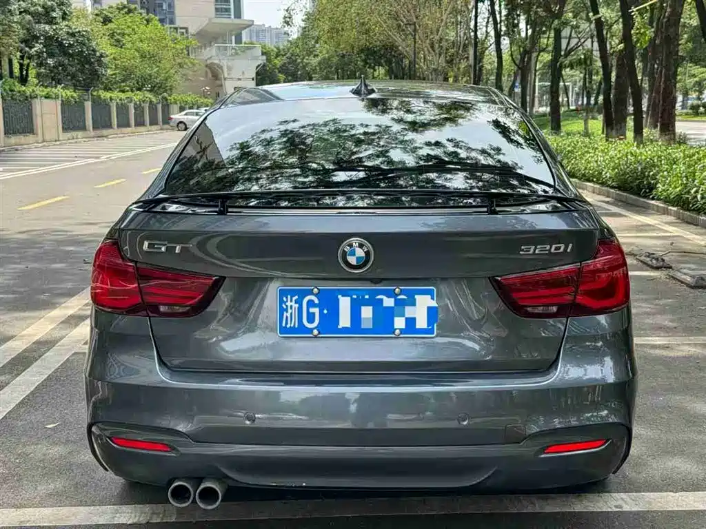 BMW 3 Series GT 2019 320i Fashion Model фото 5