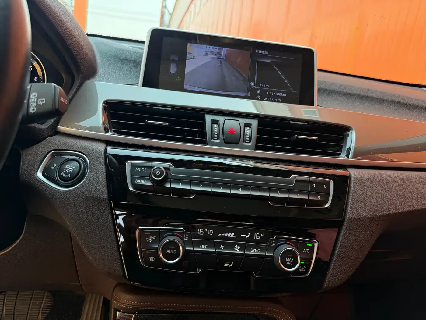 BMW X1 2019 sDrive18Li Premium Model фото 8