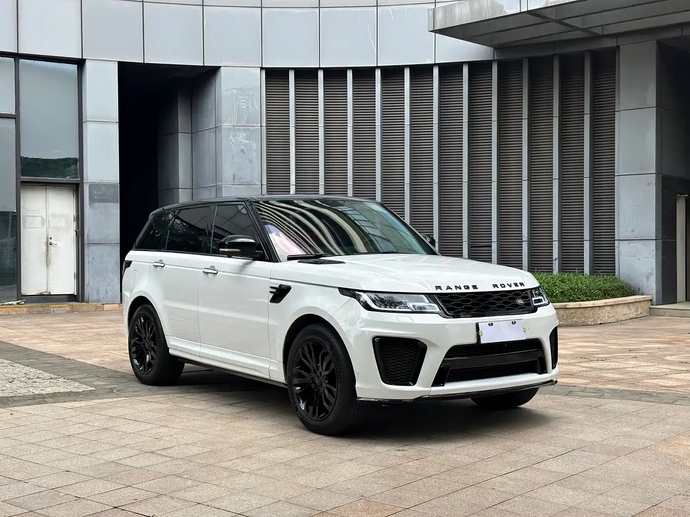 Land Rover Range Rover Sport 2014 3.0 SC V6 HSE DYNAMIC фото 3