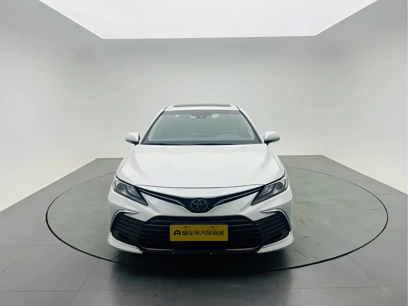 Toyota Camry 2021 2.0G Luxury Edition фото 2