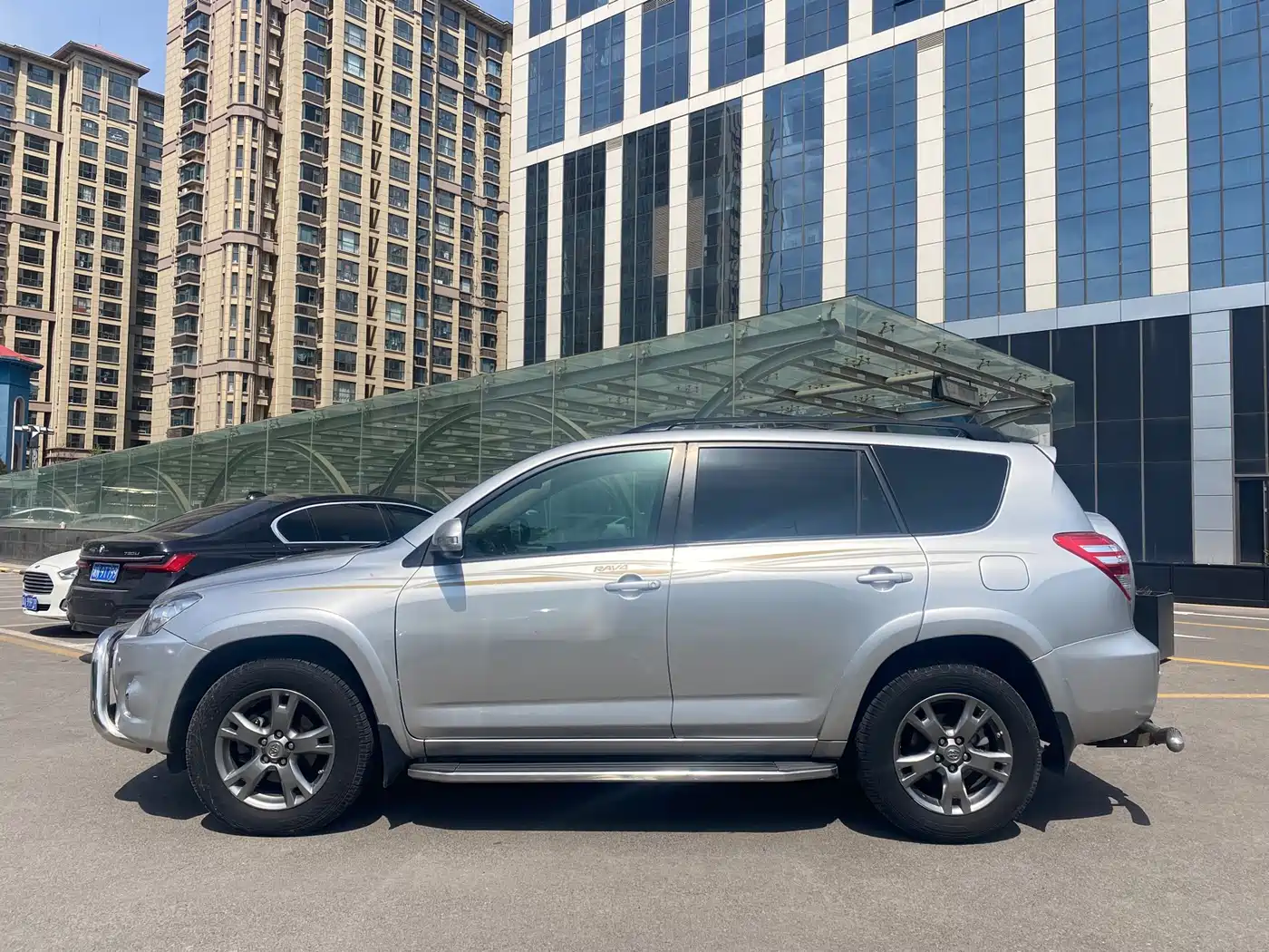 Toyota RAV4 Rongfang 2013 Special Edition 2.0L Auto Classic фото 3