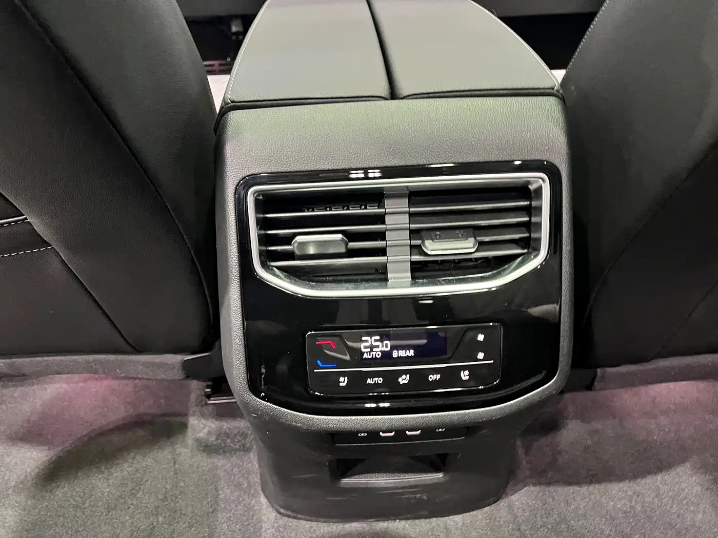 Volkswagen Talagon 2025 450TSI R-Line 6-Seater фото 29