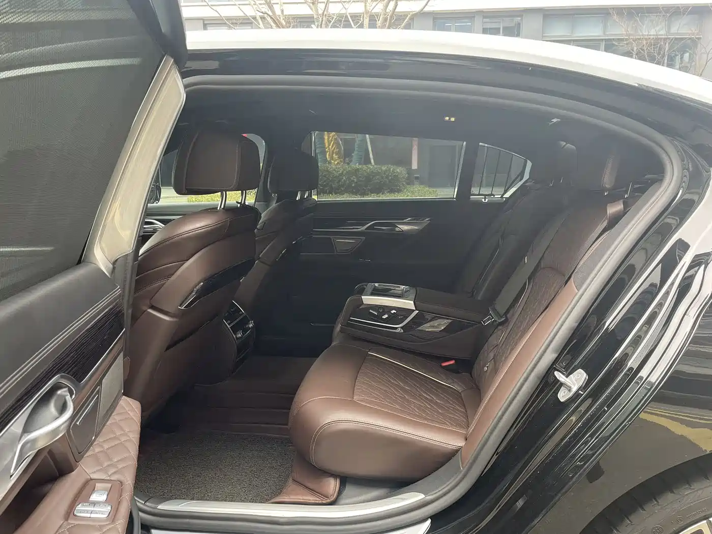 BMW 7 Series 2019 740Li Leading M Sport Package фото 6