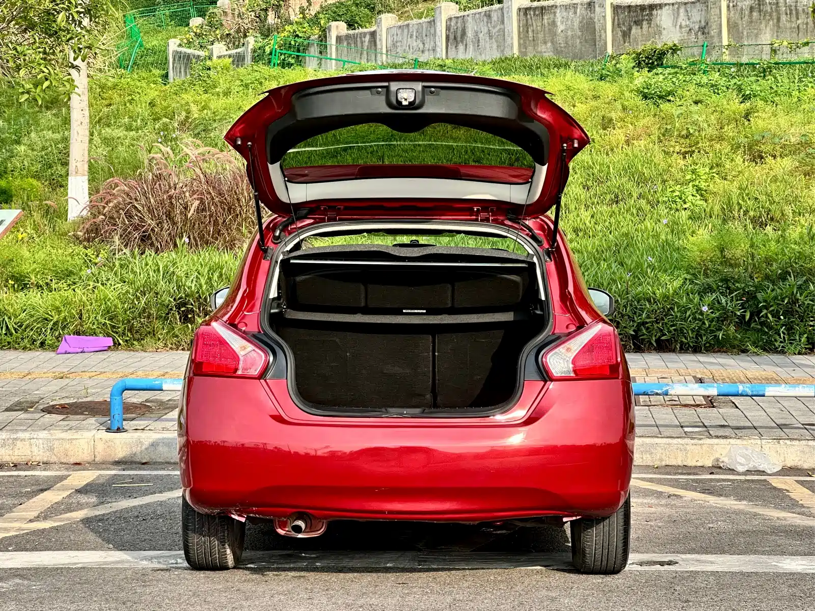 Фото 7 - Nissan Tiida