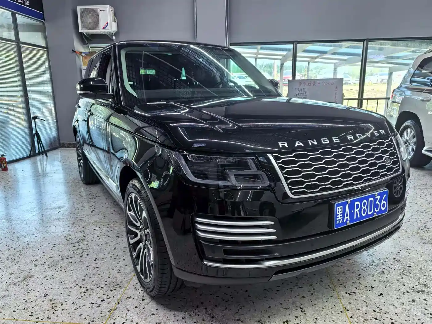 Land Rover Range Rover 2019 3.0 SCV6 Heritage Edition