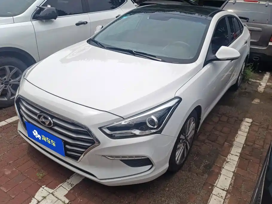 Hyundai Mistra 1.8L Auto Intelligent GLS CN-V