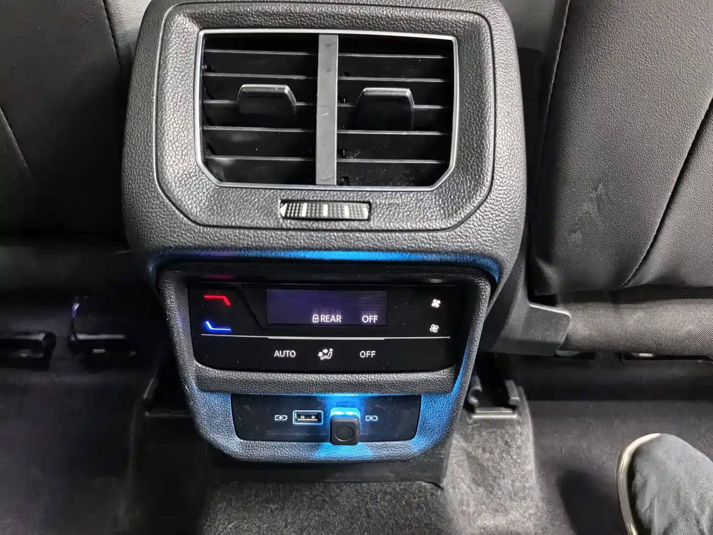 Volkswagen Tayron 2023 280TSI 2WD Luxury Plus Advanced Edition фото 23