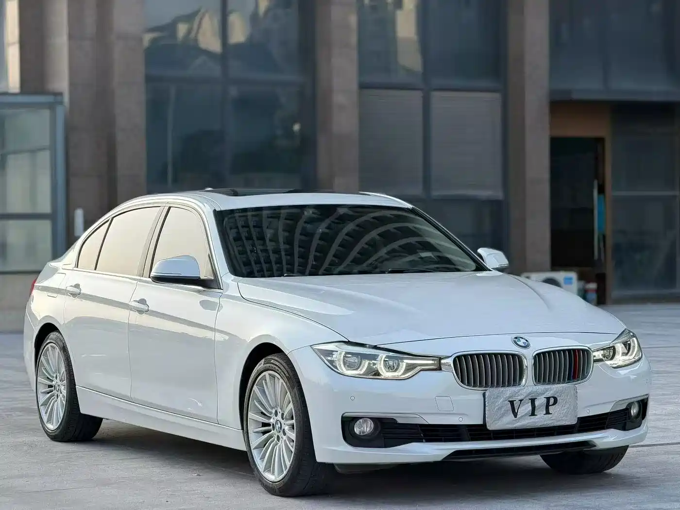BMW 3 Series 2018 320Li Fashion Style фото 2