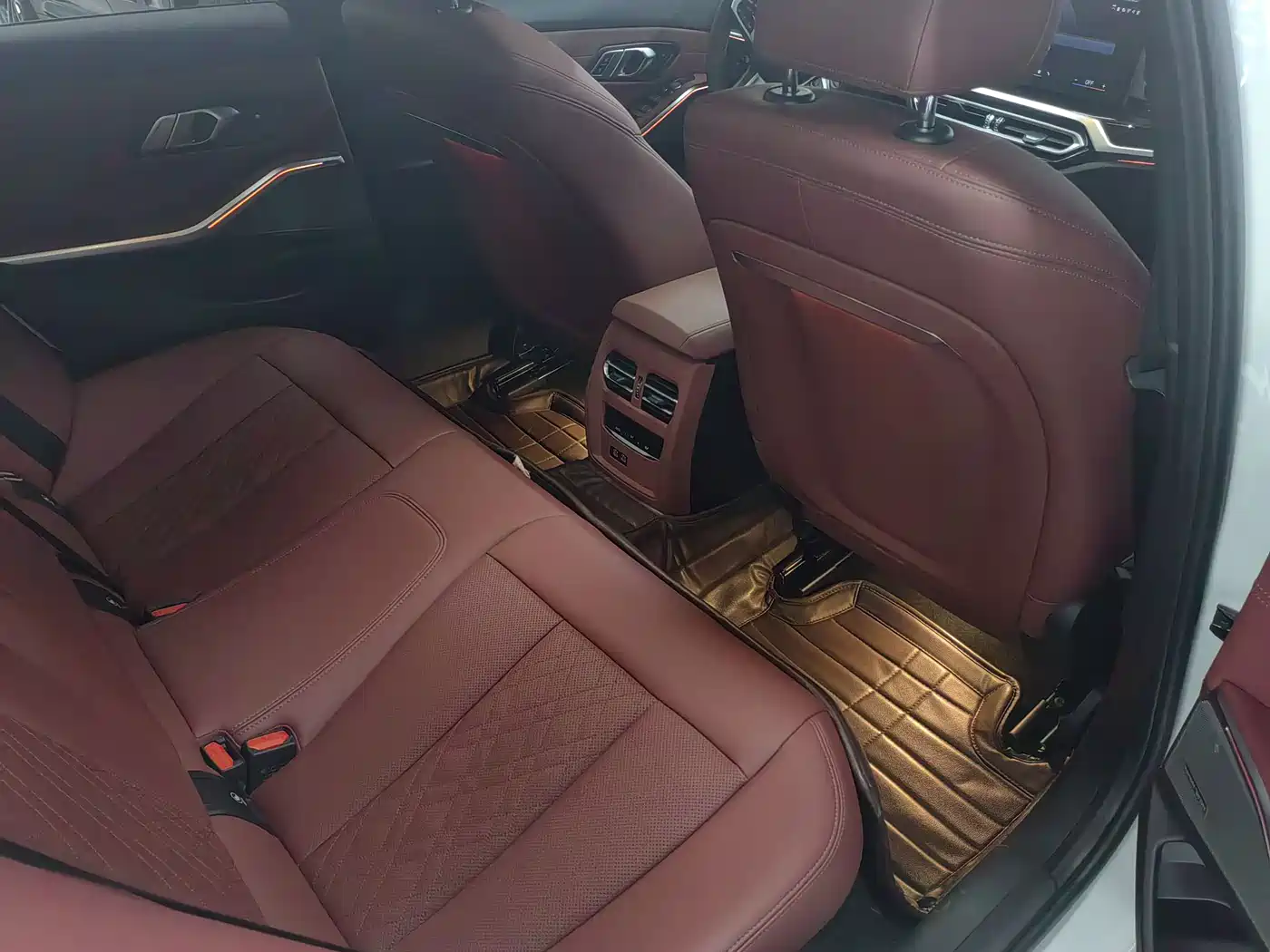 BMW 3 Series 2024 325i M Sport Package фото 9