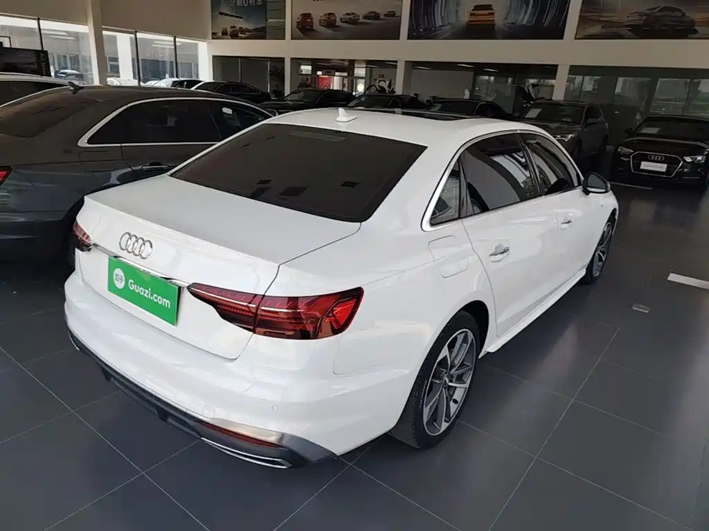 Фото 7 - Audi A4L