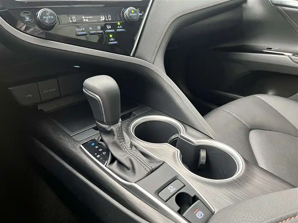Toyota Camry 2023 2.0G Luxury Edition фото 24