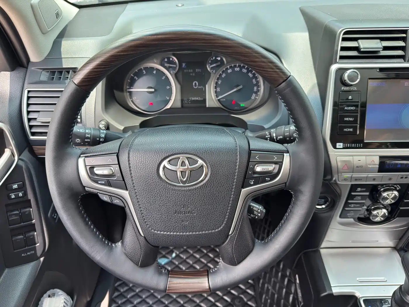 Toyota Prado 2018 3.5L Auto VX NAVI фото 16