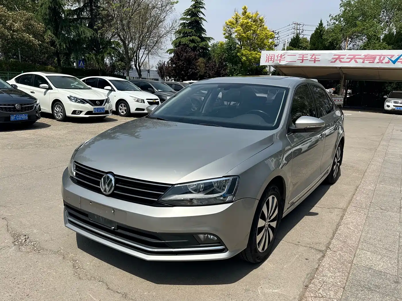 Volkswagen Sagitar 2018 1.6L Automatic Comfort