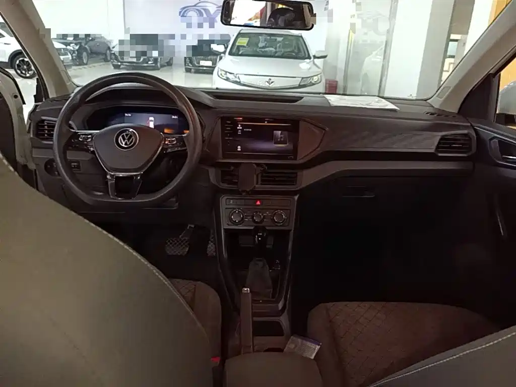 VOLKSWAGEN TU KAI