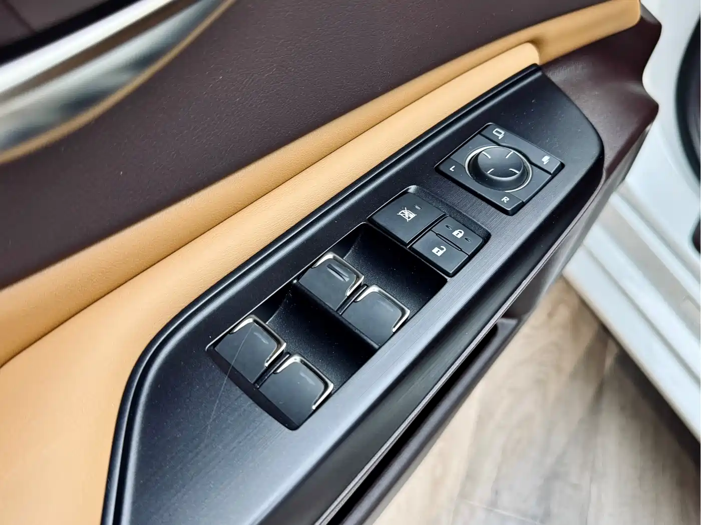 Lexus ES 2020 200 Excellence фото 11
