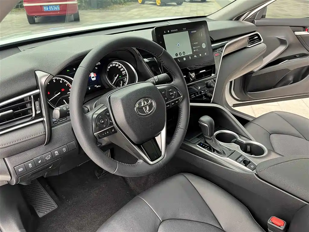 Toyota Camry 2023 2.0G Luxury Edition фото 10