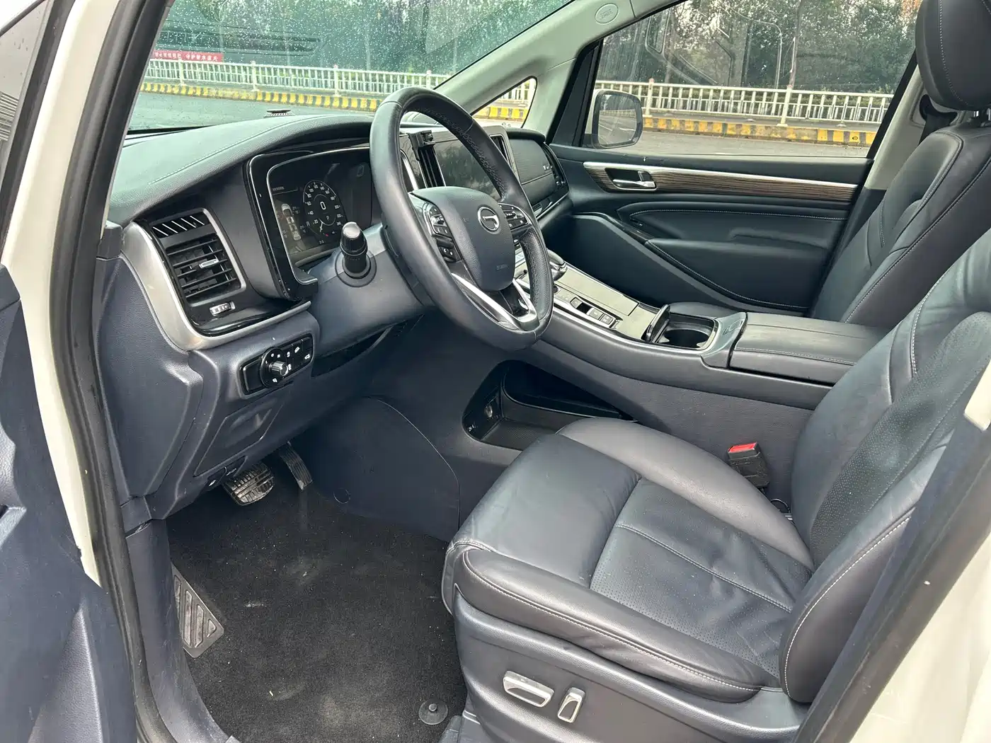 GAC Trumpchi Trumpchi M8 2021 Leading Show Series 390T Prestige Edition фото 14